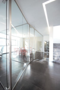 partition-wall-glass-office-partitions-sliding-doors-aluminium-interior-demountable-wooden-walls-internal-glazed-for-designer-EFFETRE_4