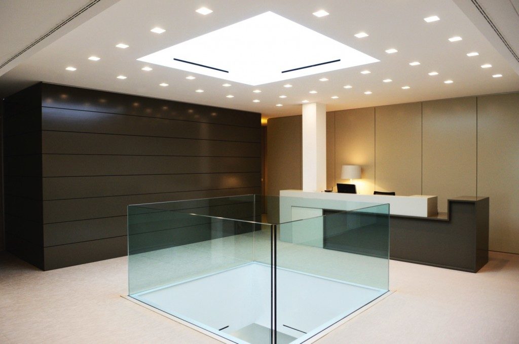 partition-wall-glass-office-partitions-sliding-doors-aluminium-interior-demountable-wooden-walls-internal-glazed-for-designer-DSC4100-1024x679
