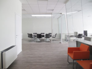 partition-wall-glass-office-partitions-sliding-doors-aluminium-interior-demountable-wooden-walls-internal-glazed-for-designer-IMG_5817