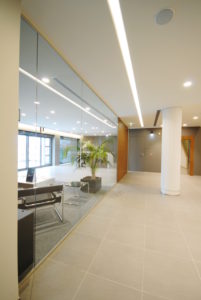 partition-wall-glass-office-partitions-sliding-doors-aluminium-interior-demountable-wooden-walls-internal-glazed-for-designer-OLIVARI_9