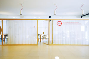 partition-wall-glass-office-partitions-sliding-doors-aluminium-interior-demountable-wooden-walls-internal-glazed-for-designer-UNICREDIT_7