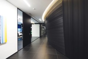 partition-wall-glass-office-partitions-sliding-doors-aluminium-interior-demountable-wooden-walls-internal-glazed-for-designer_8-1024x685